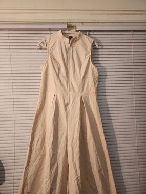SHEIN Cream Sleeveless Zip-Front Jumpsuit Romper